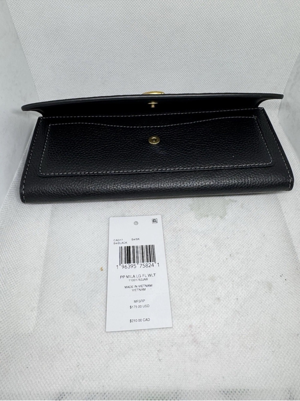 Coach Black Pebbled Leather Continental Wallet with Gold 'C' Accent - Picture 8 of 11